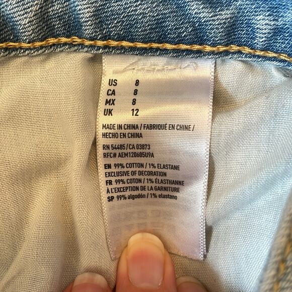 American Eagle Womens Jean Shorts Size 8 Distressed White Knit Design Light Wash - Picture 6 of 11